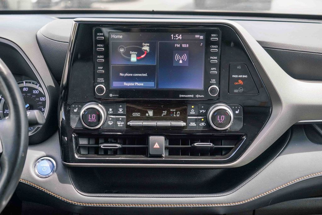Thumbnail: 2022 Toyota Highlander - 12