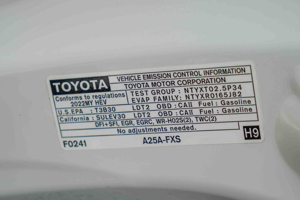 Thumbnail: 2022 Toyota Highlander - 16