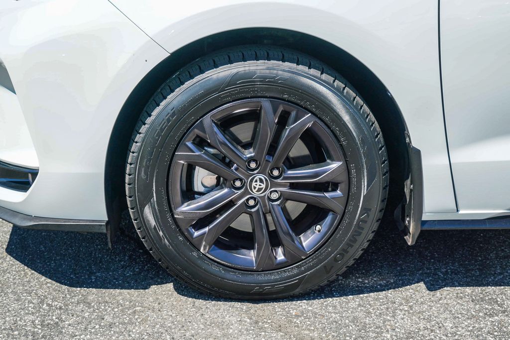 Thumbnail: 2024 Toyota Sienna - 6