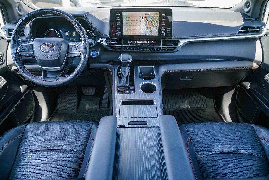 Thumbnail: 2024 Toyota Sienna - 2