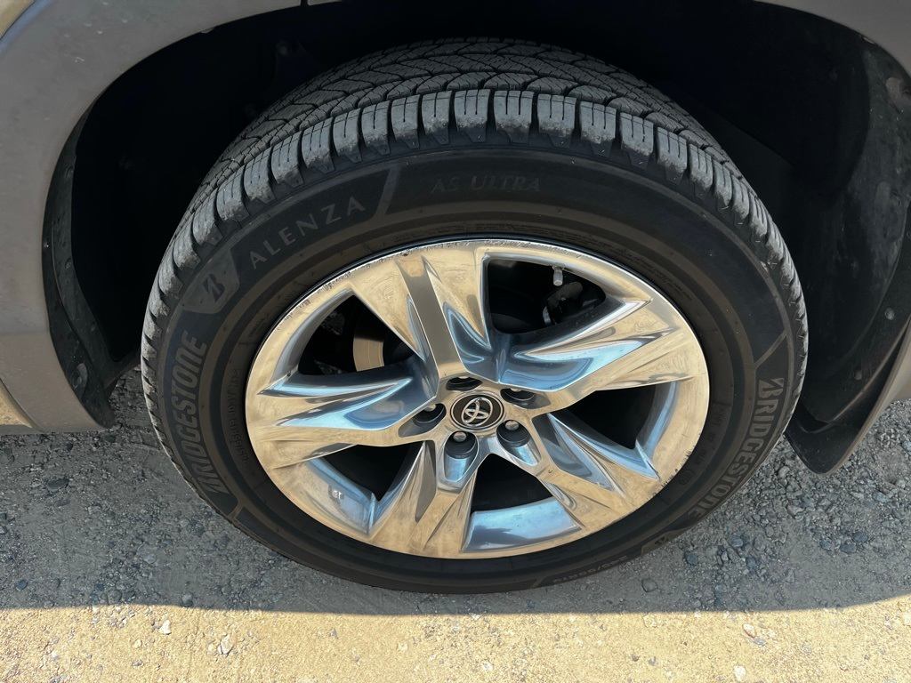 Thumbnail: 2018 Toyota Highlander - 7