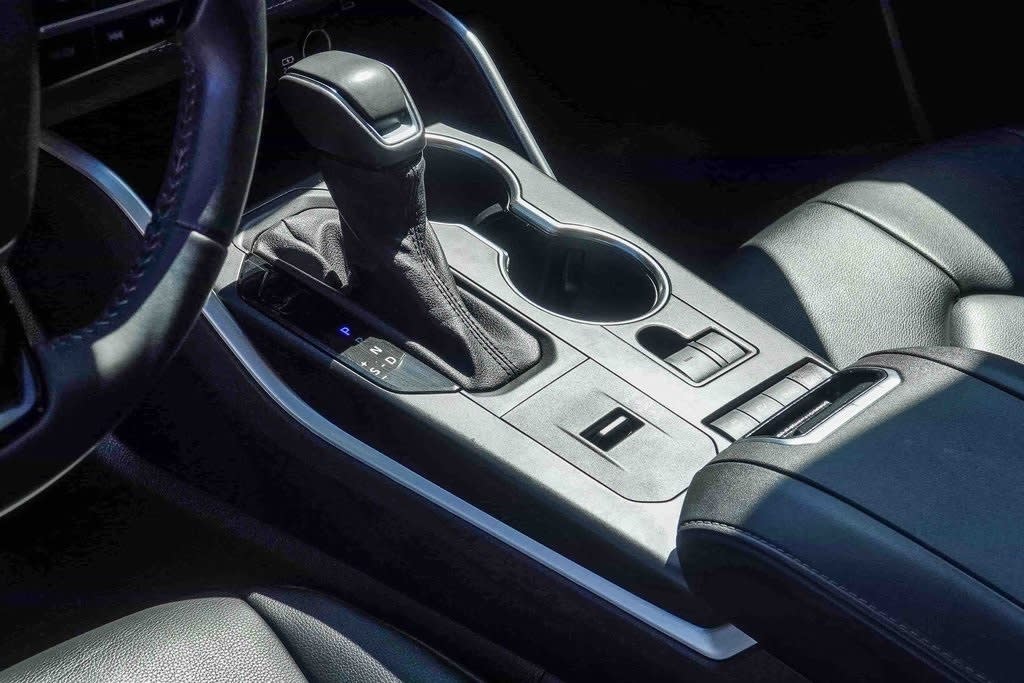 Thumbnail: 2021 Toyota Highlander - 12