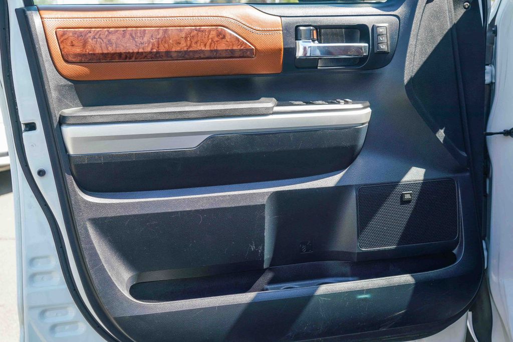 Thumbnail: 2015 Toyota Tundra - 23