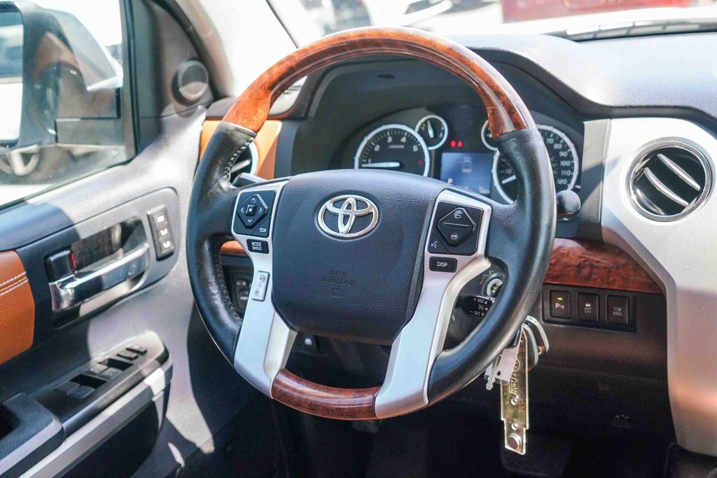 Thumbnail: 2015 Toyota Tundra - 9