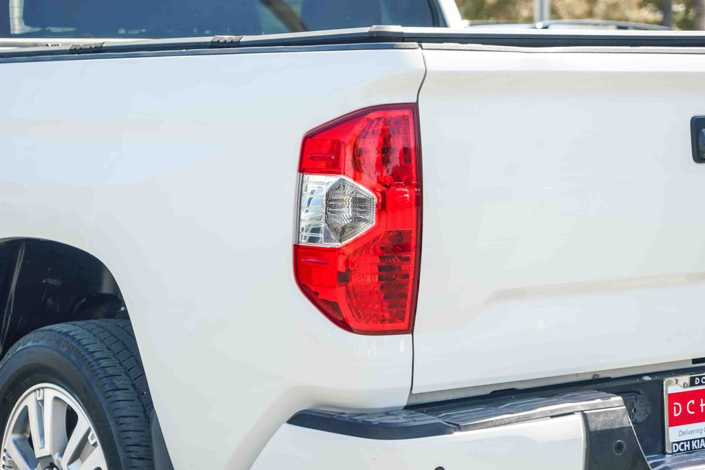 Thumbnail: 2015 Toyota Tundra - 20