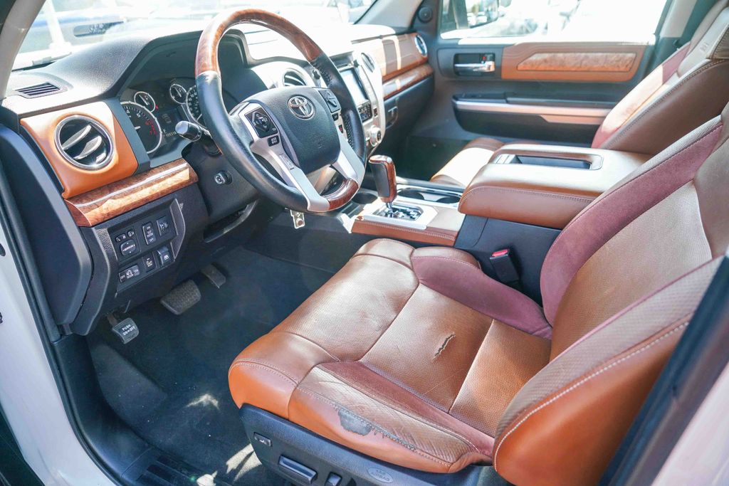 Thumbnail: 2015 Toyota Tundra - 11