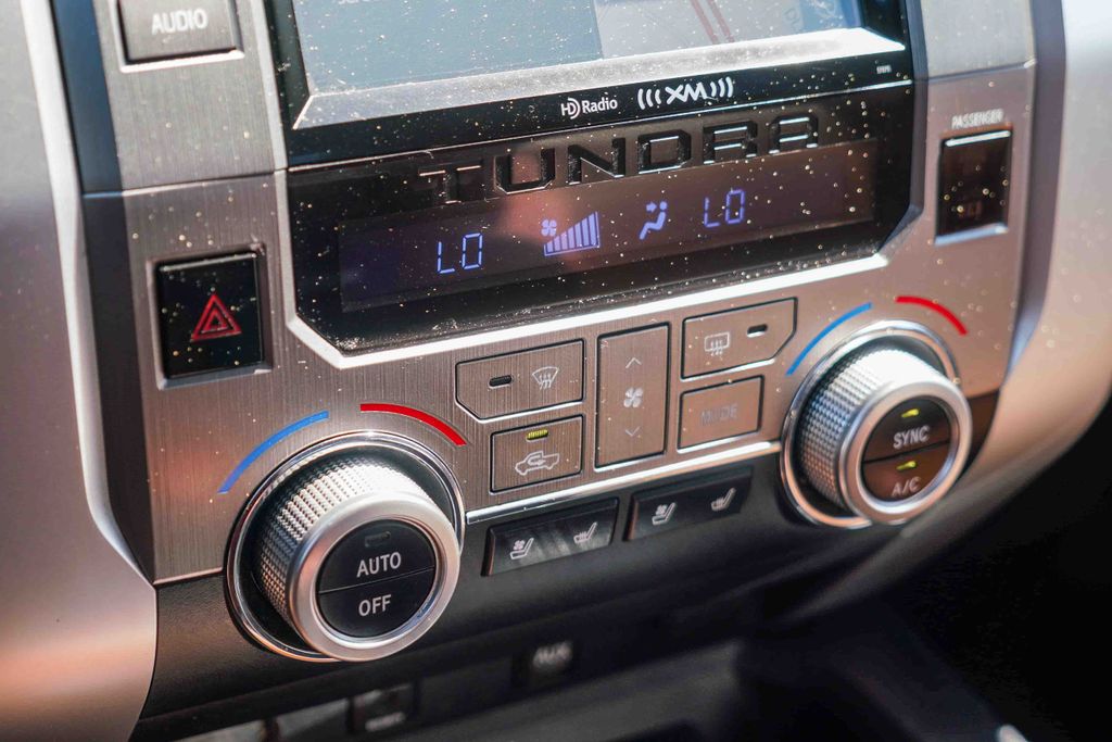 Thumbnail: 2015 Toyota Tundra - 25