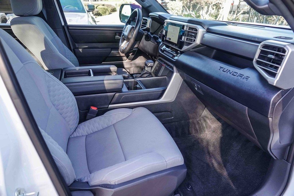 Thumbnail: 2025 Toyota Tundra - 9