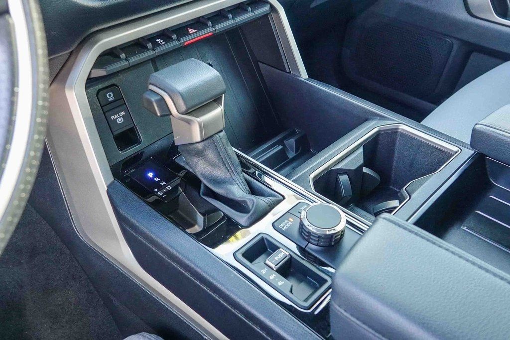 Thumbnail: 2025 Toyota Tundra - 13