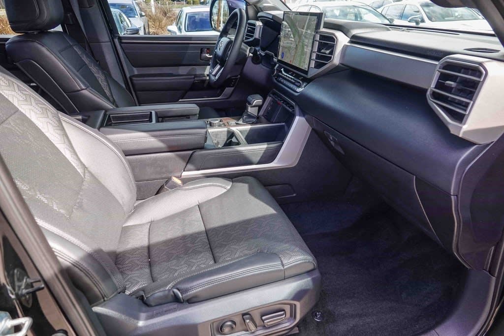 Thumbnail: 2025 Toyota Tundra - 9