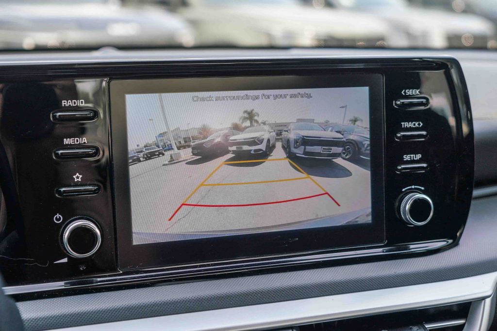 Thumbnail: 2021 Kia K5 - 26