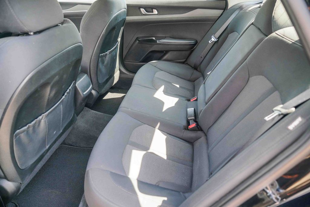 Thumbnail: 2021 Kia K5 - 10