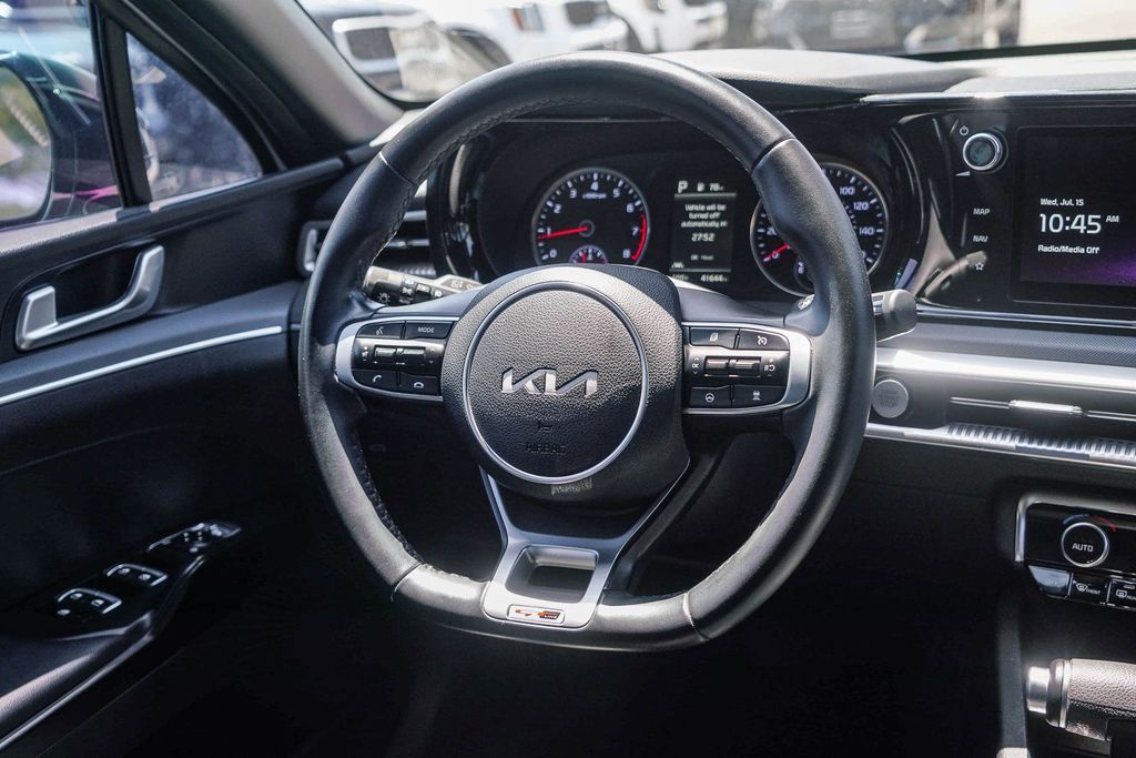 Thumbnail: 2022 Kia K5 - 7