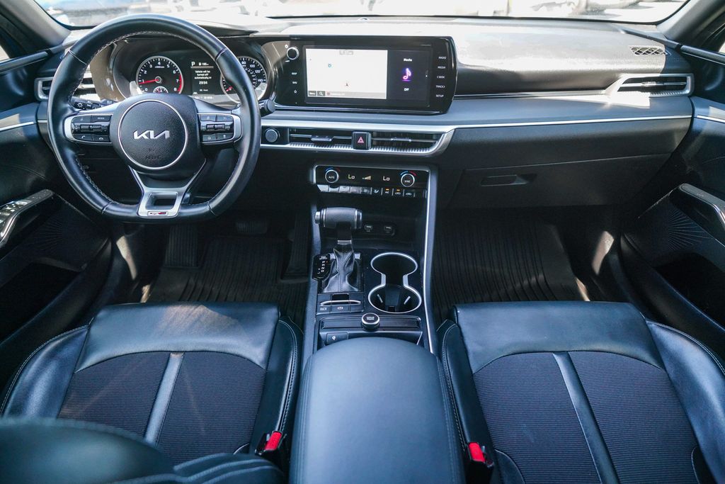 Thumbnail: 2022 Kia K5 - 2