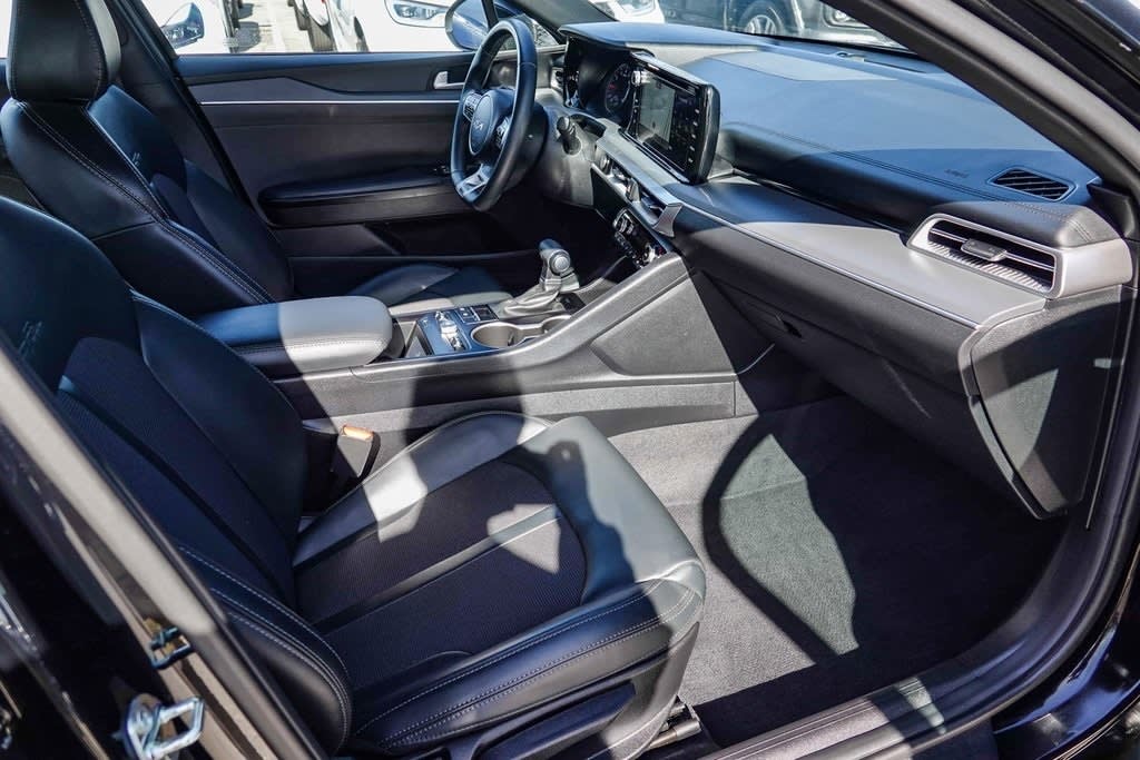 2024 Kia K5 GT-Line 8