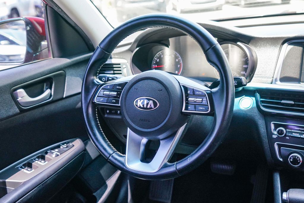 Thumbnail: 2020 Kia Optima - 8