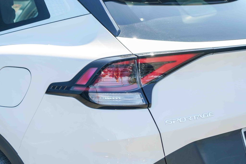 Thumbnail: 2025 Kia Sportage - 19