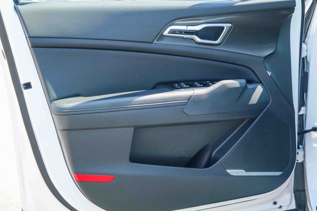 Thumbnail: 2025 Kia Sportage - 23