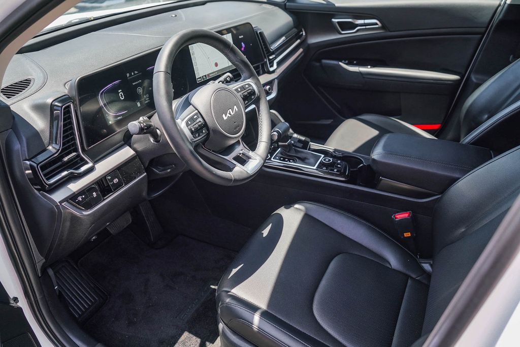 Thumbnail: 2025 Kia Sportage - 9