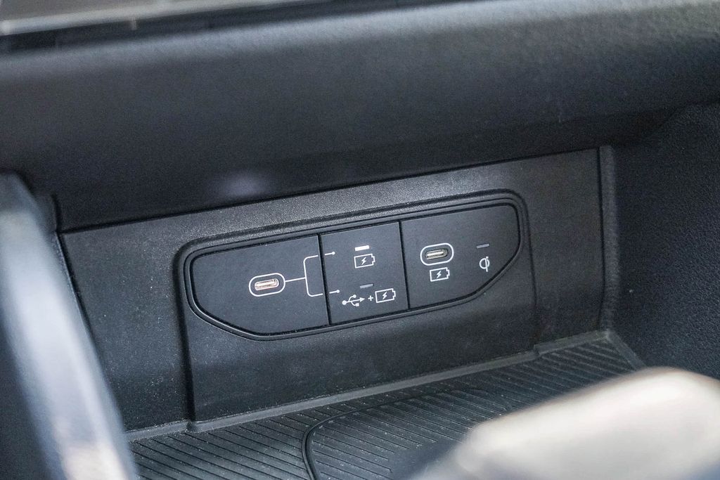 Thumbnail: 2026 Kia Sportage - 25