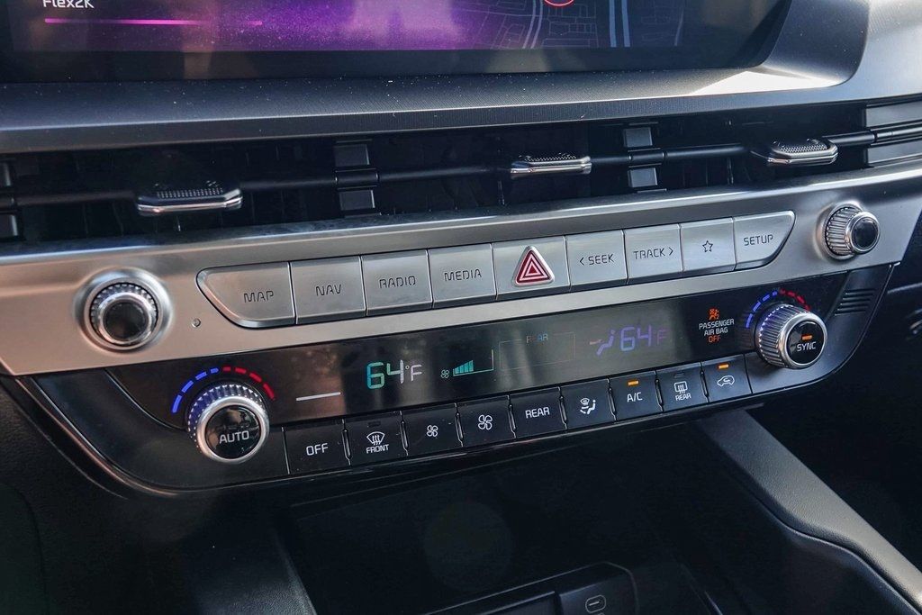 Thumbnail: 2023 Kia Telluride - 25