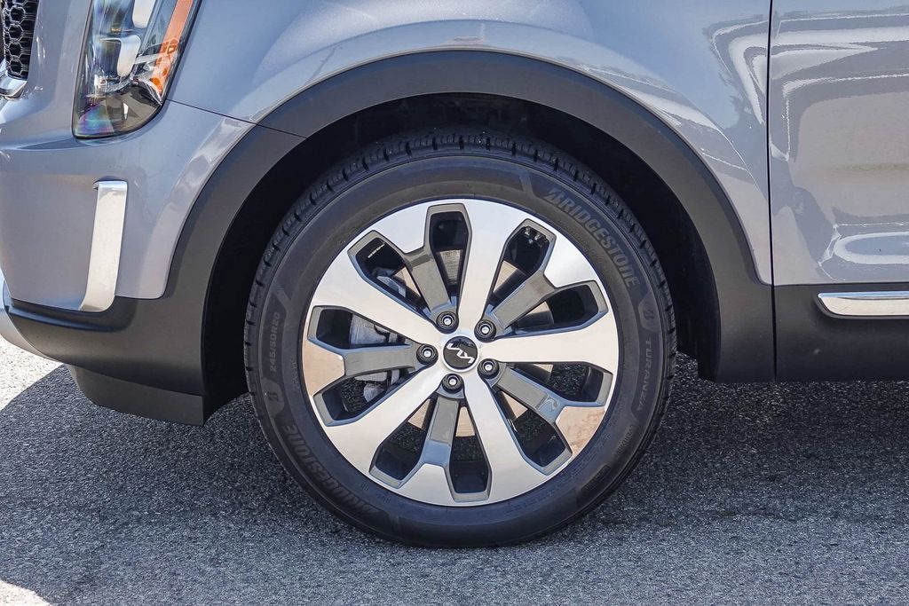 Thumbnail: 2022 Kia Telluride - 21