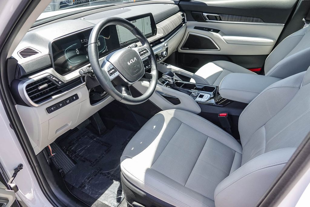 Thumbnail: 2024 Kia Telluride - 9