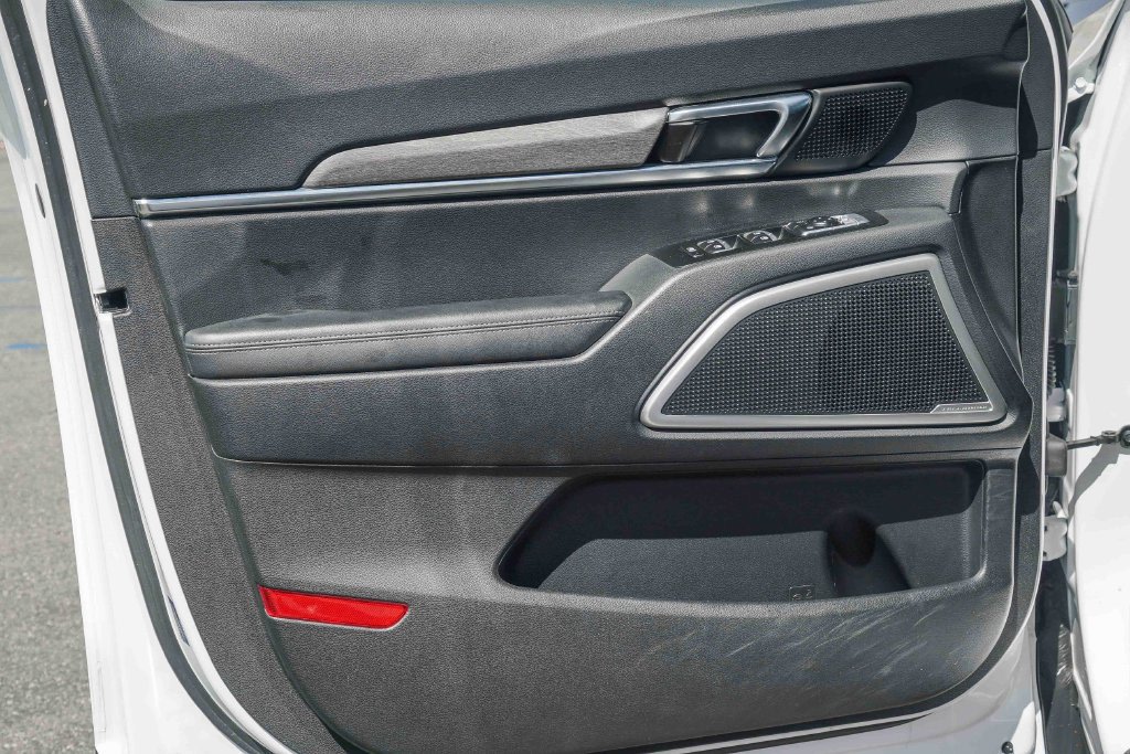 Thumbnail: 2022 Kia Telluride - 23