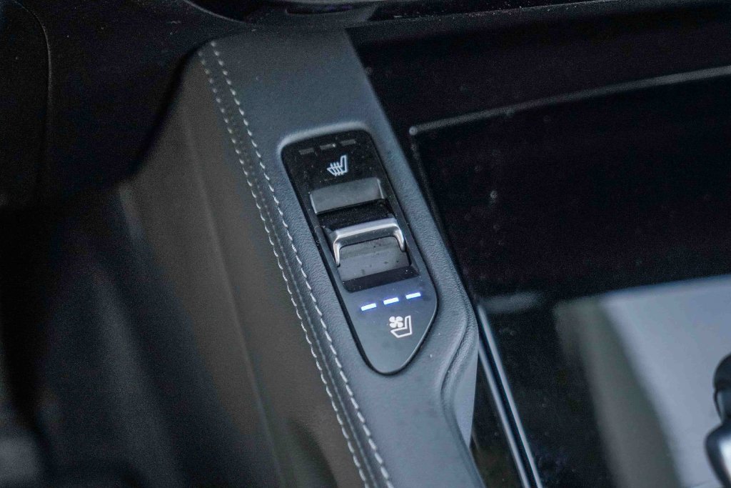 Thumbnail: 2022 Kia Telluride - 26