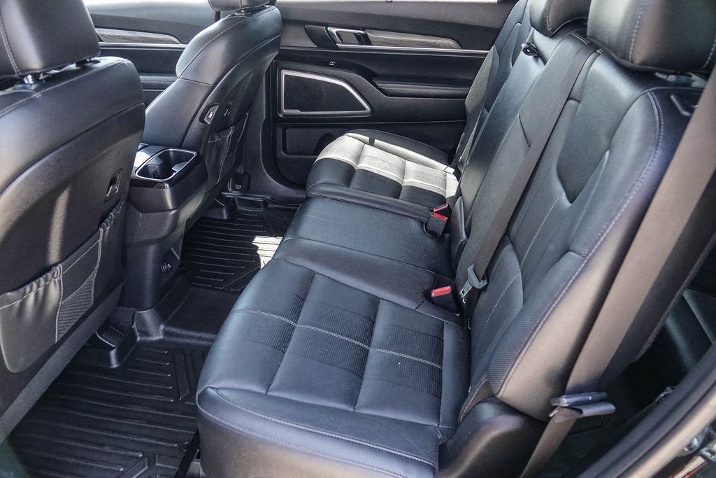 Thumbnail: 2021 Kia Telluride - 12