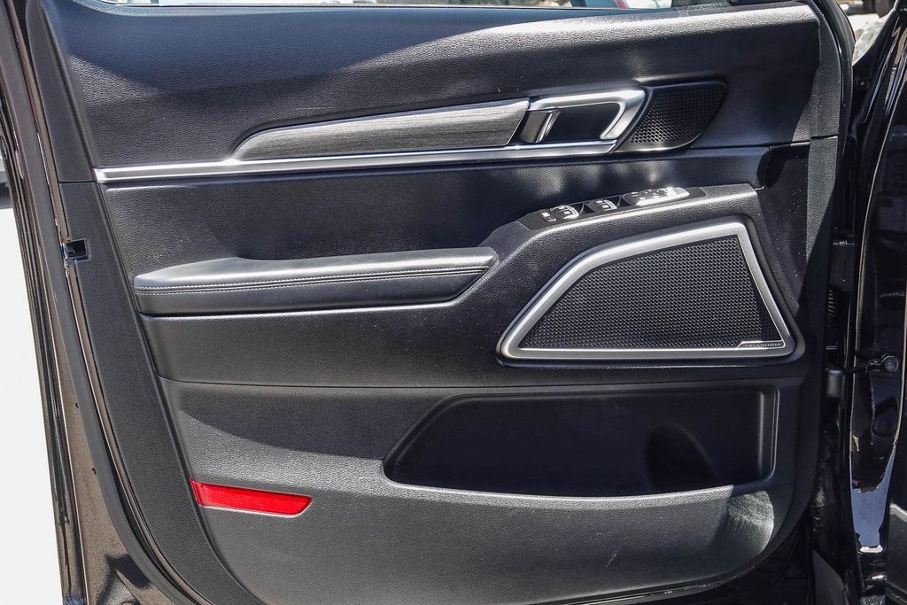 Thumbnail: 2021 Kia Telluride - 24