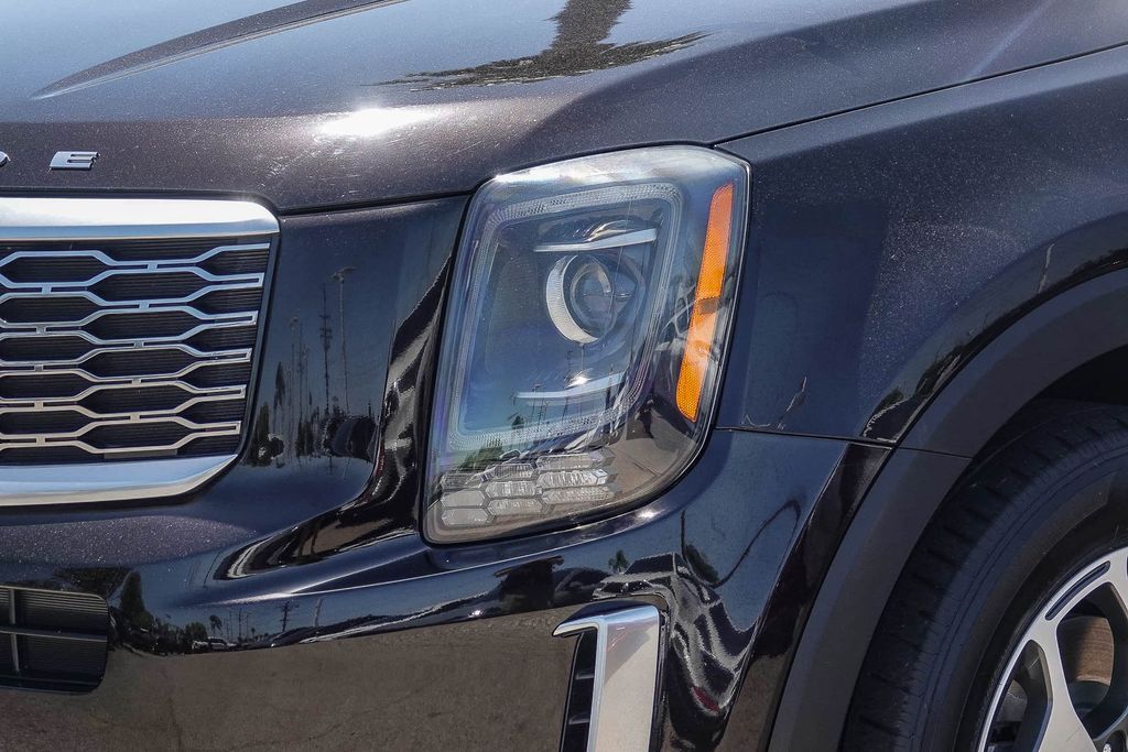 Thumbnail: 2021 Kia Telluride - 21