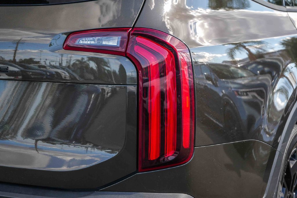 Thumbnail: 2022 Kia Telluride - 22