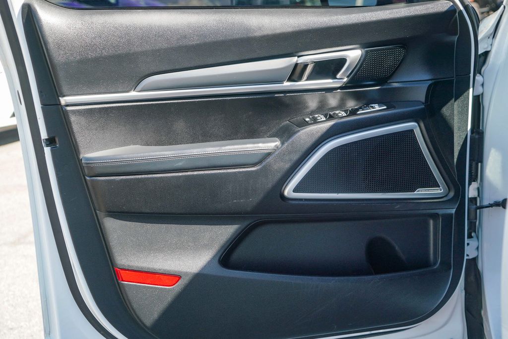 Thumbnail: 2020 Kia Telluride - 23