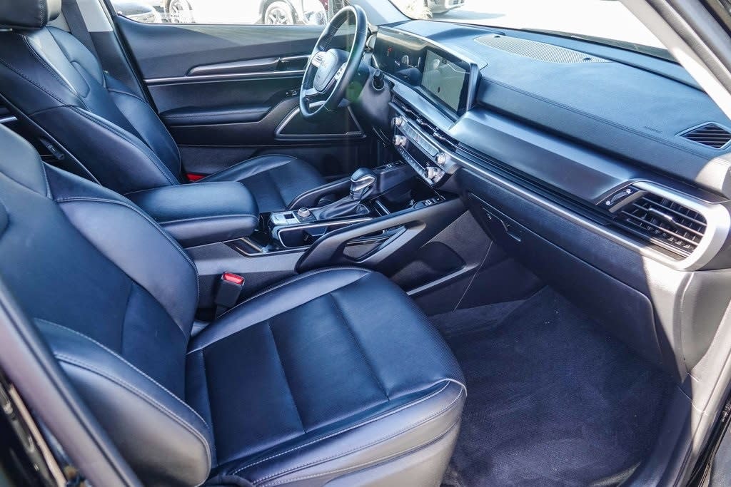 Thumbnail: 2023 Kia Telluride - 8