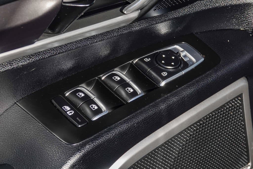 Thumbnail: 2023 Kia Telluride - 24