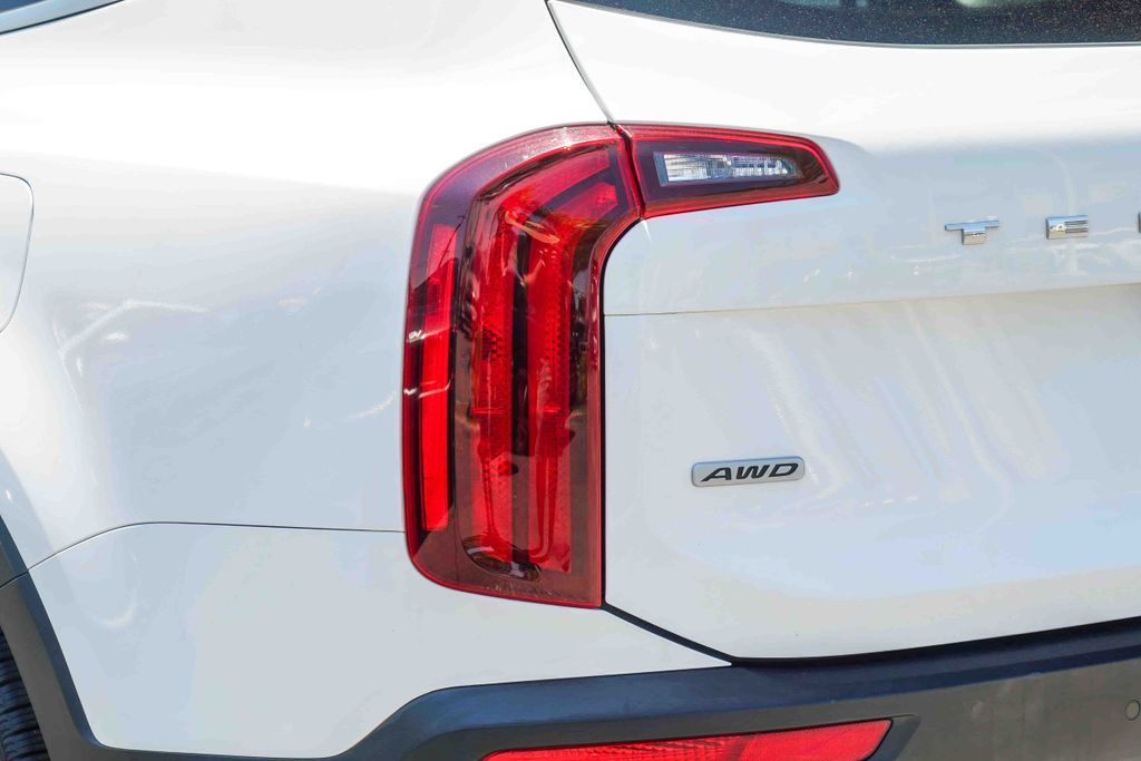Thumbnail: 2021 Kia Telluride - 18