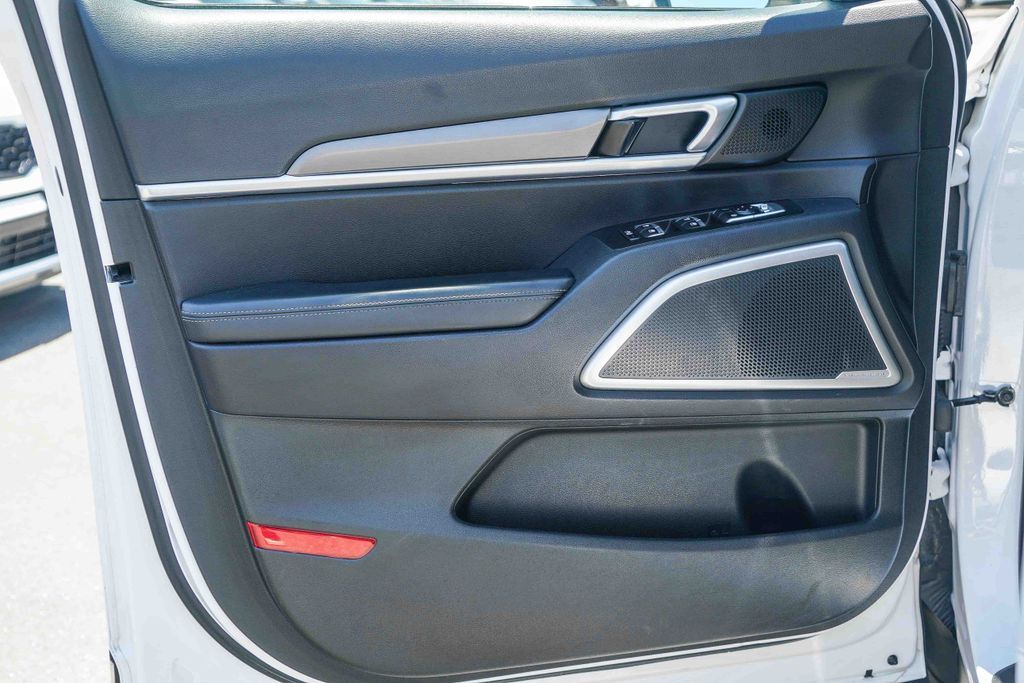 Thumbnail: 2021 Kia Telluride - 21