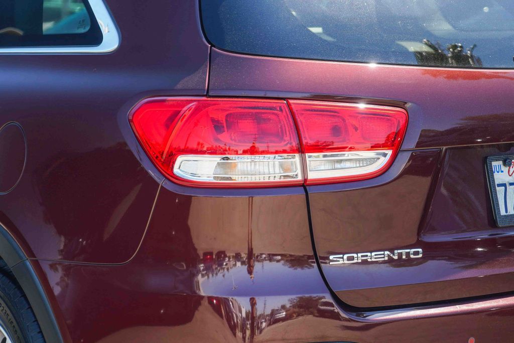 Thumbnail: 2017 Kia Sorento - 19
