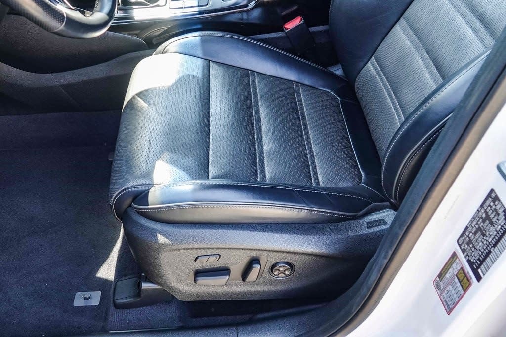 Thumbnail: 2019 Kia Sorento - 23