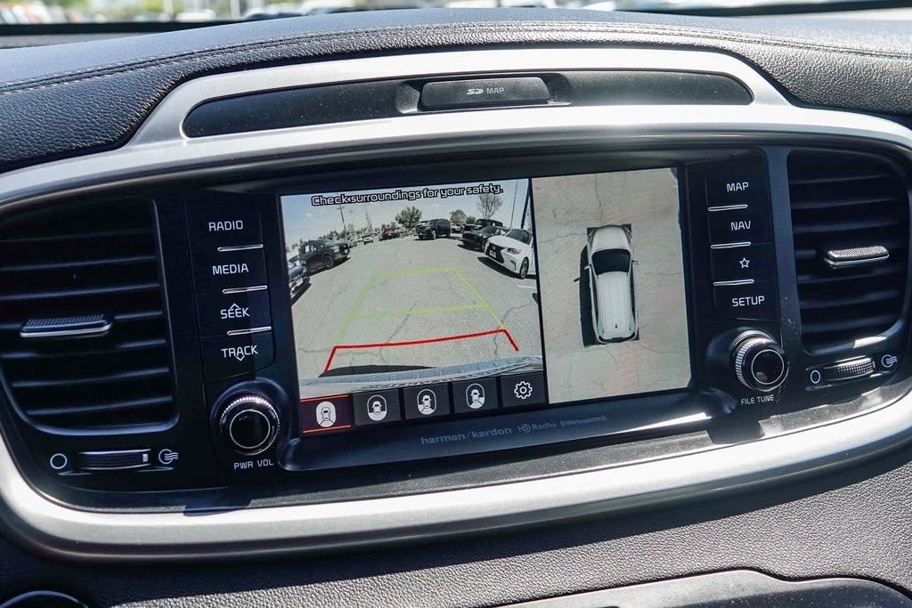 Thumbnail: 2019 Kia Sorento - 25