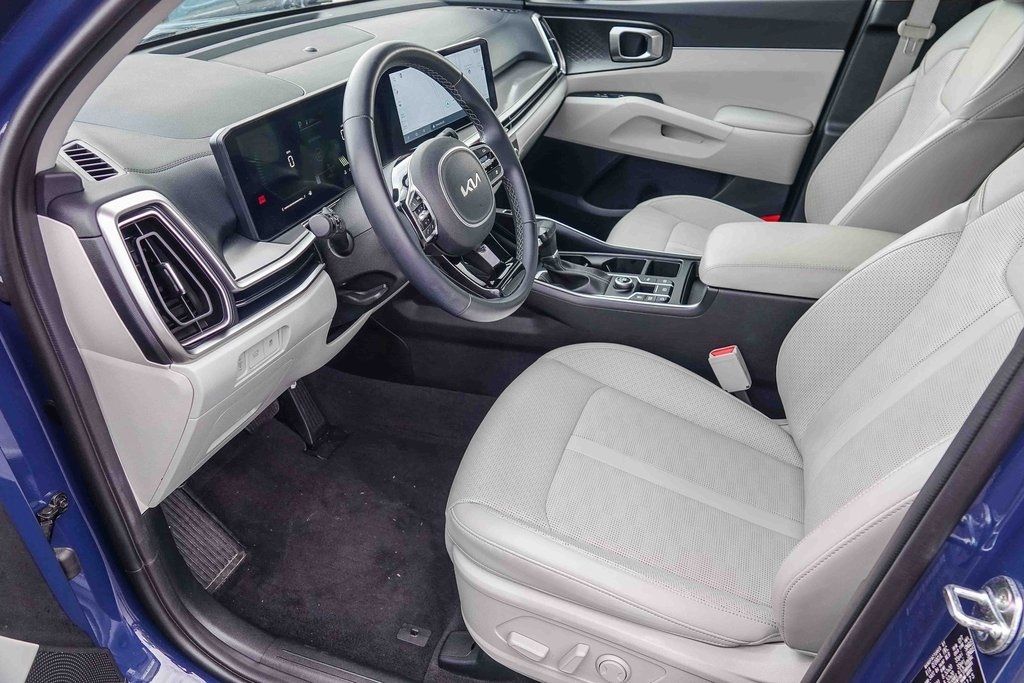 Thumbnail: 2024 Kia Sorento - 10