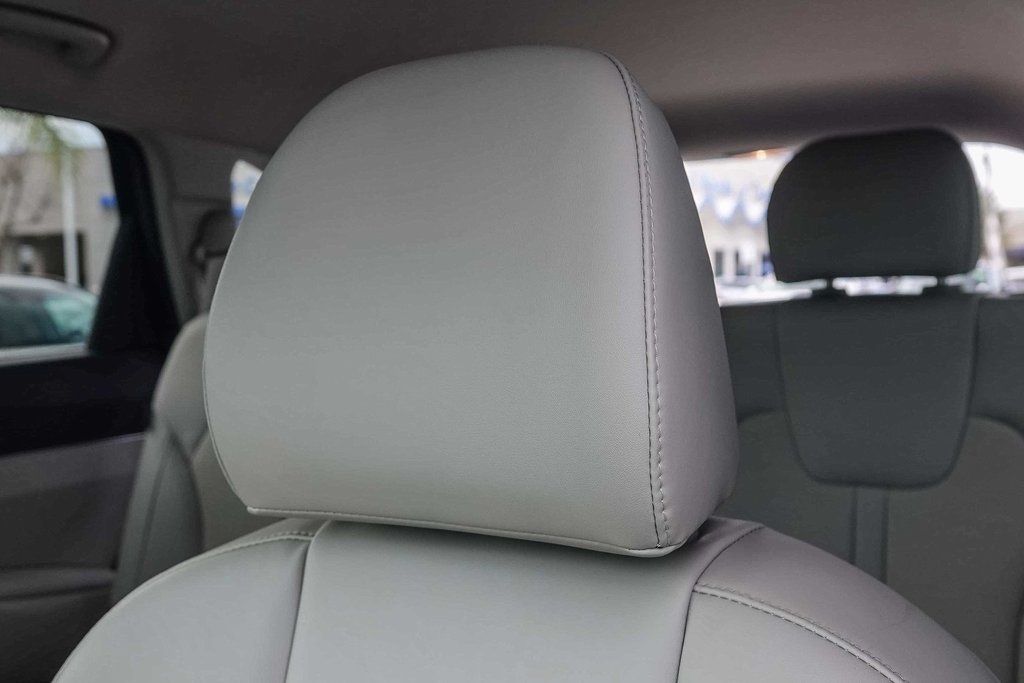 Thumbnail: 2024 Kia Sorento - 26