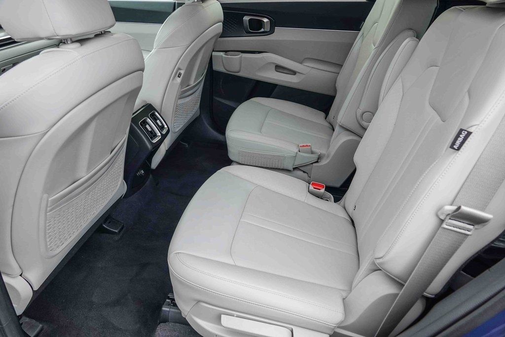 Thumbnail: 2024 Kia Sorento - 11