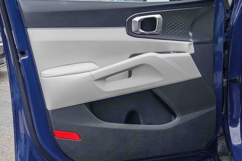 Thumbnail: 2024 Kia Sorento - 22