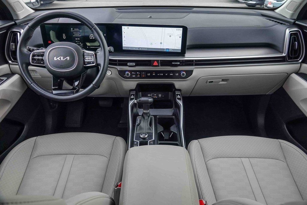 Thumbnail: 2024 Kia Sorento - 2