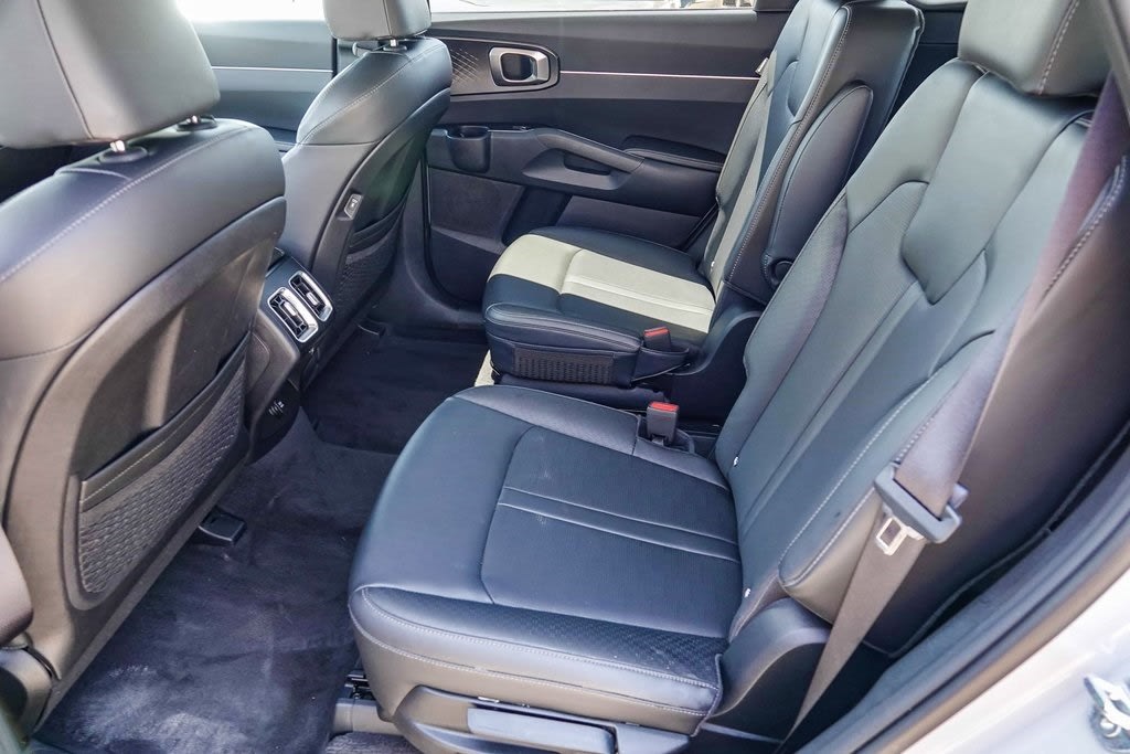 Thumbnail: 2024 Kia Sorento - 11