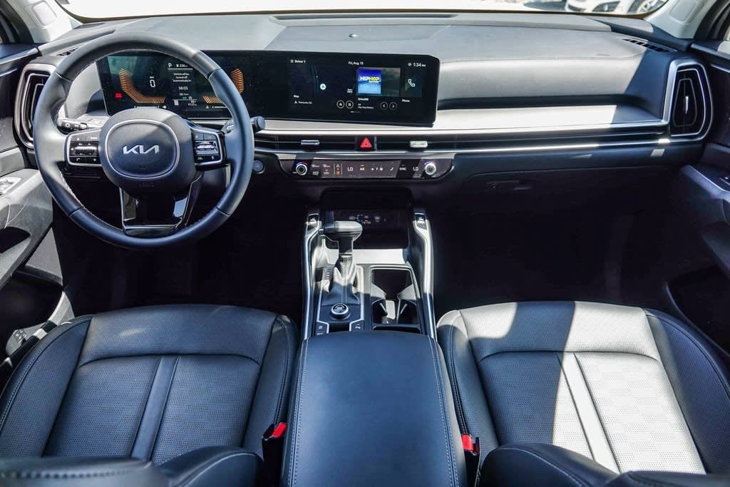 Thumbnail: 2024 Kia Sorento - 2