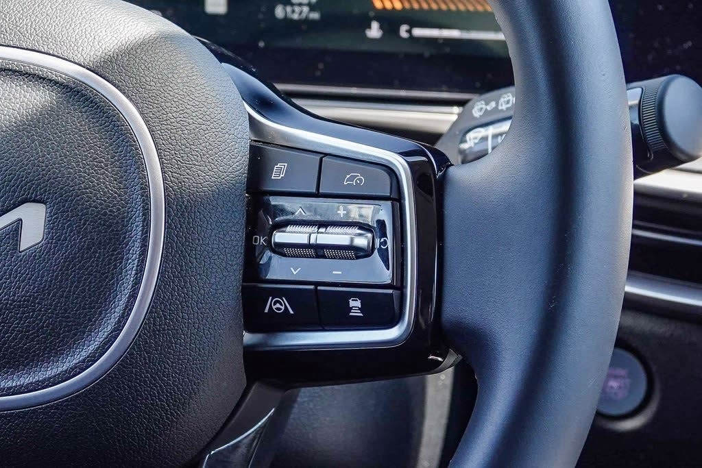 Thumbnail: 2024 Kia Sorento - 23