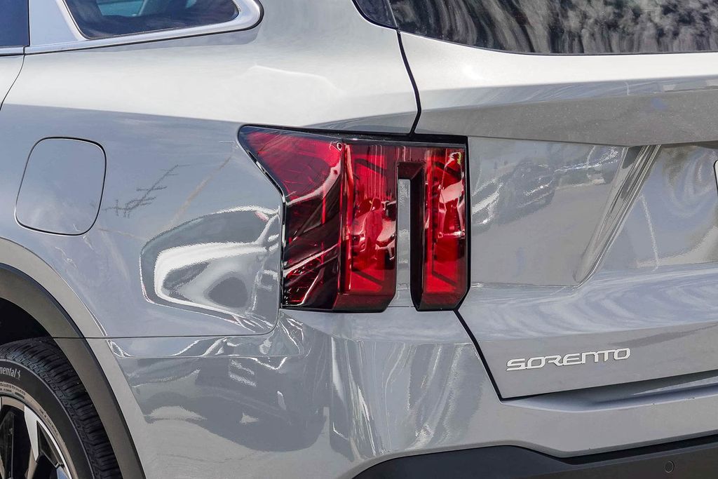 Thumbnail: 2024 Kia Sorento - 18
